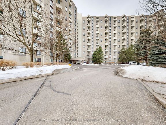 3rd image of 284 Mill Rd #B1