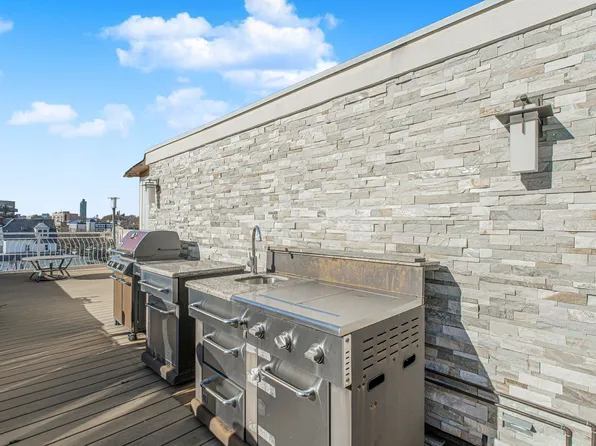 3116 Emmons Avenue image 21 of 26