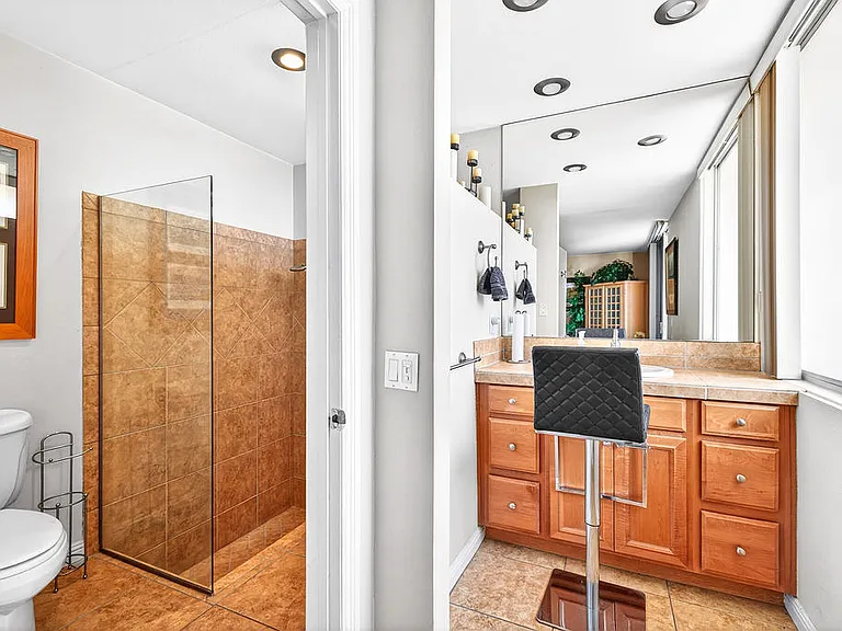 42505 Adams St #12 — Photo 10