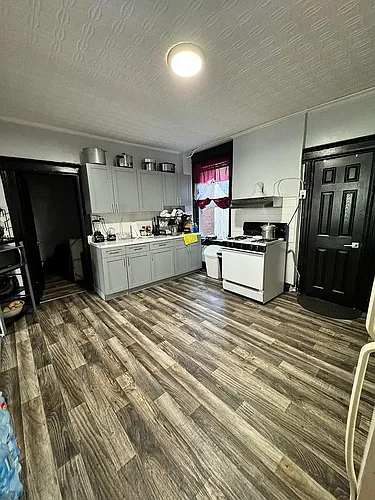 527 Harrison Ave #6D Photo 1