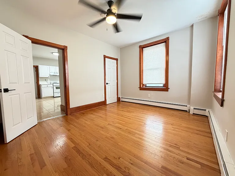 527 Chapel St #D3 — Photo 5