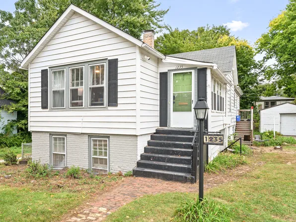 1235 Leon Pl, Evanston, IL 60201