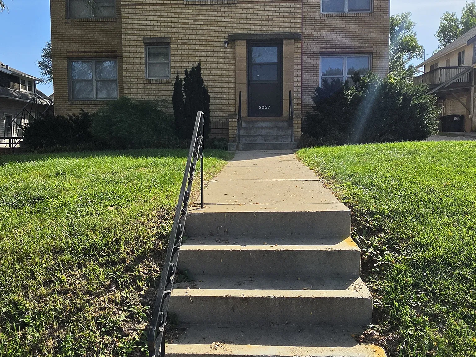 5057 Leavenworth St — Photo 2