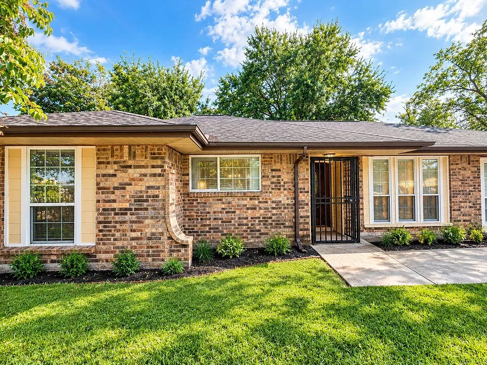 3806 Marquita Ln