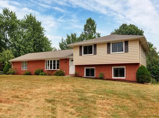 2 Sherry Dr, York, PA 17404