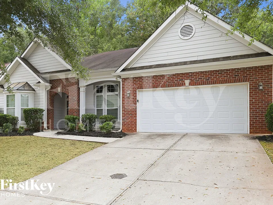 2763 Summit Pkwy SW