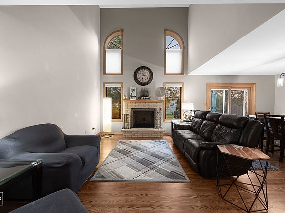 4th image of 7807 Richardson Ln