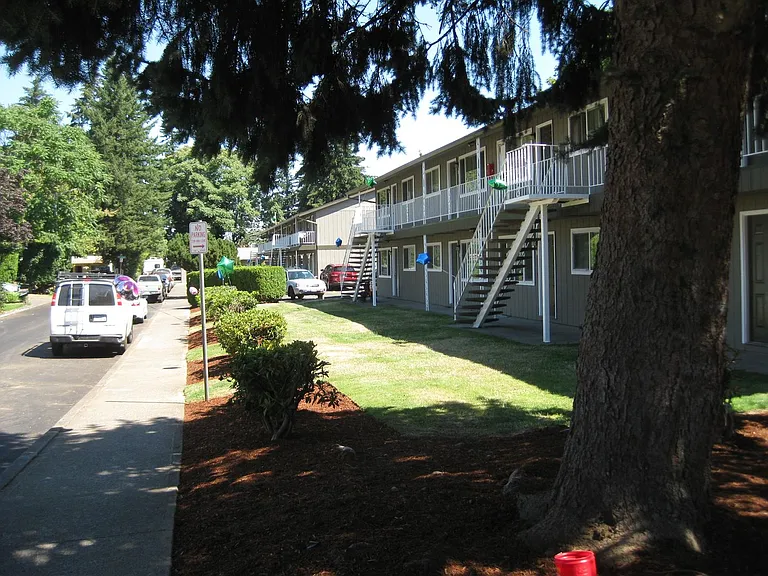 17925 E Burnside St #105 — Photo 20