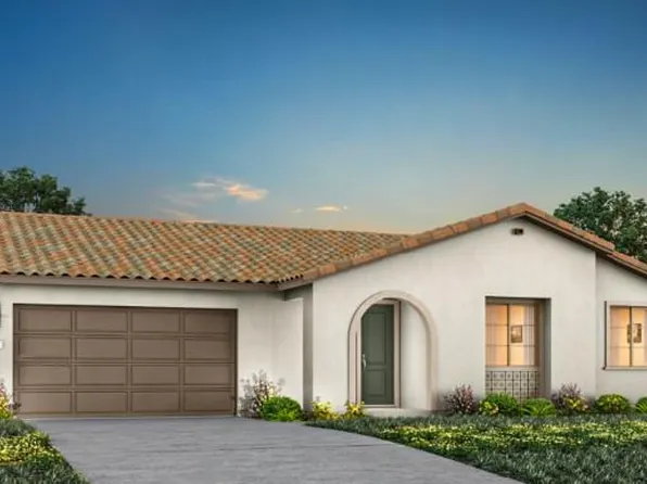141 Toyon Dr, Hollister, CA 95023