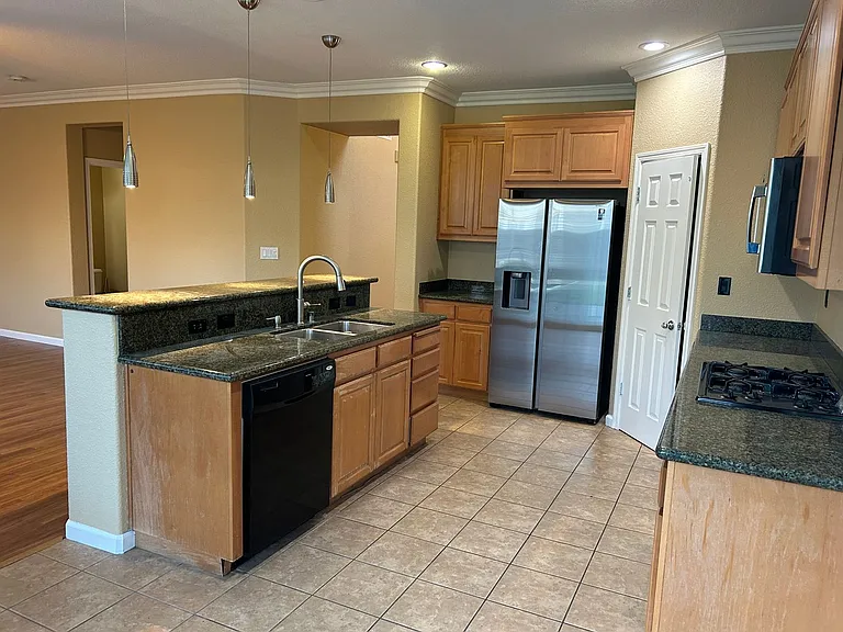 108 Matisse Dr — Photo 6