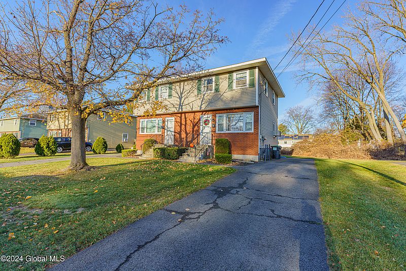 2nd image of 29 Commodore Street