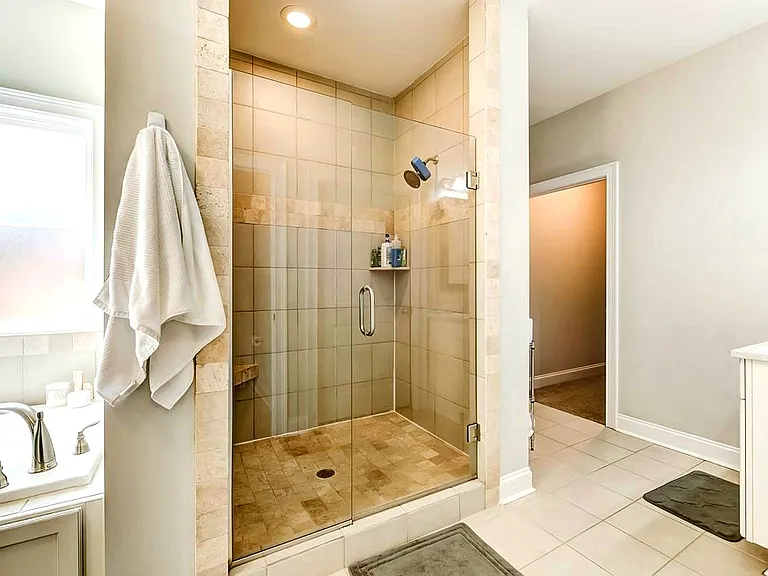 110 Tablerock Ct — Photo 37