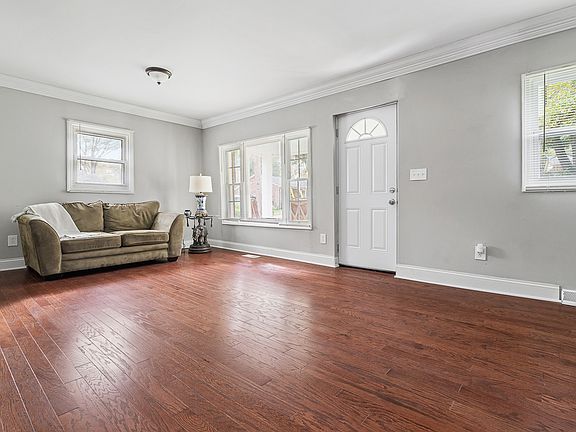 3rd image of 2502 Darren Dr