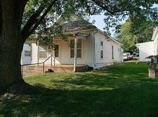 1111 4th St, Fairbury, NE 68352