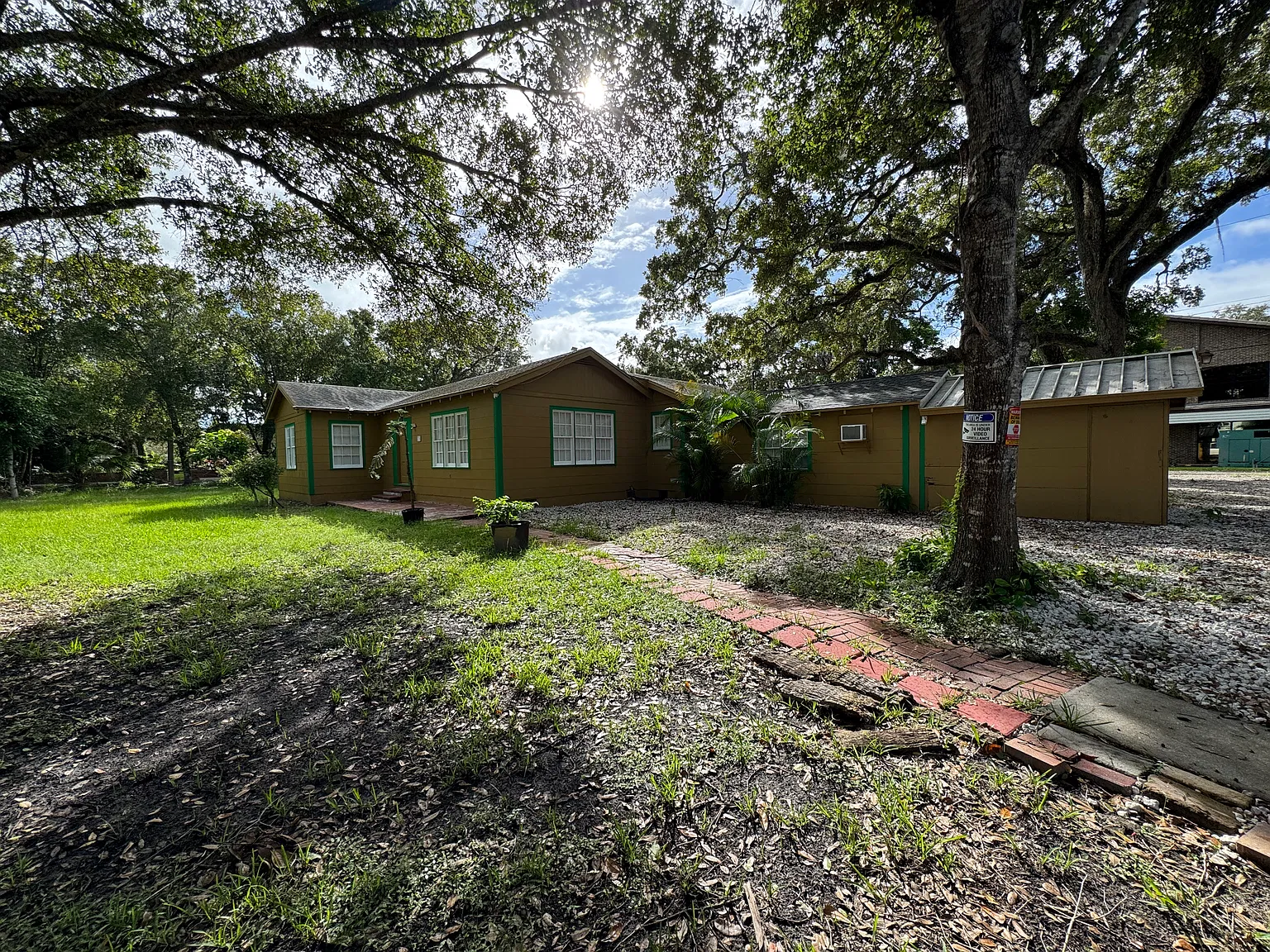 3 bed, 1151 sqft, $3,500 — Photo 2