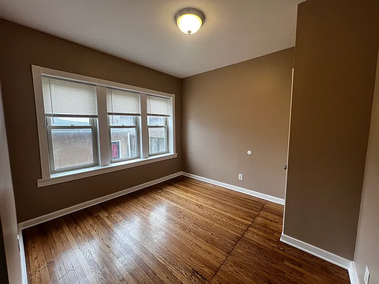 735 N Hamlin Ave #1 — Photo 17