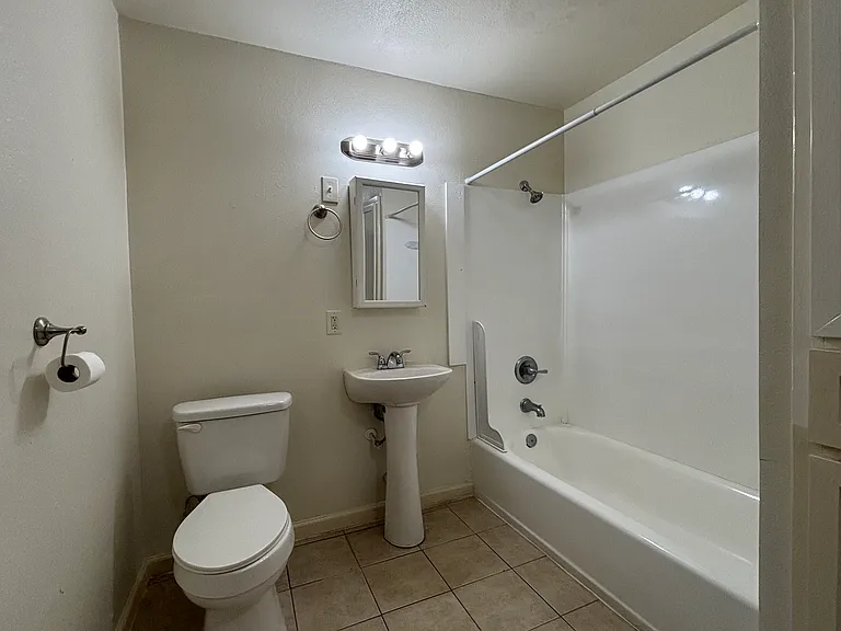 222 E Phillips Rd #3 — Photo 7