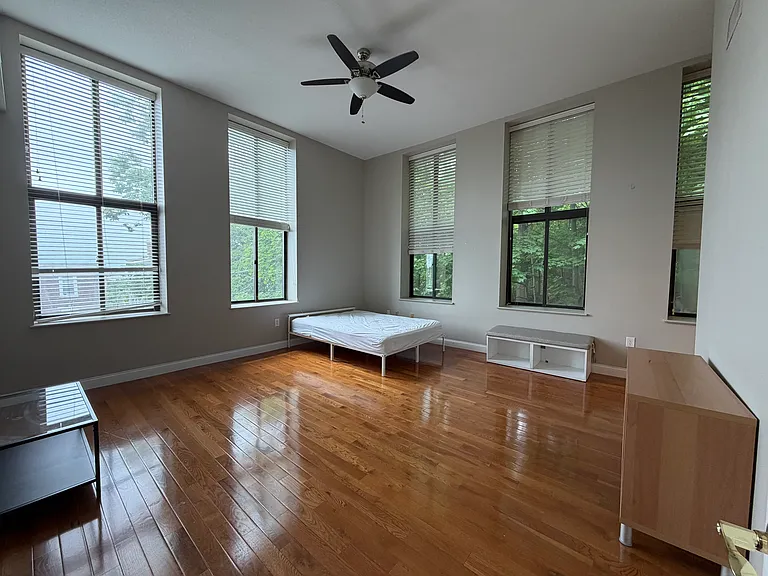841 Parker St #306 — Photo 6