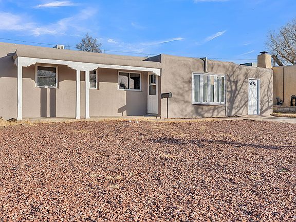 3rd image of 10005 Los Arboles Ave NE