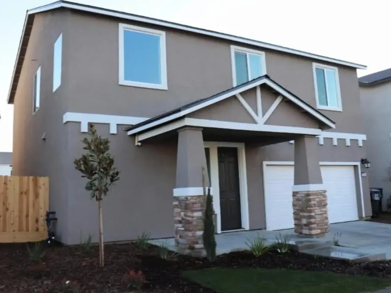 3 bed, 2099 sqft, $2,950 — Photo 1