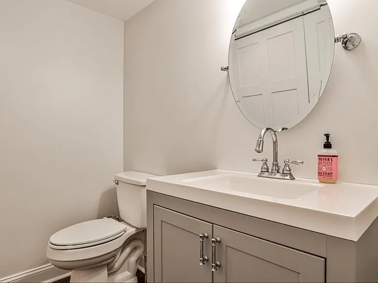 Colonial Dr — Photo 14