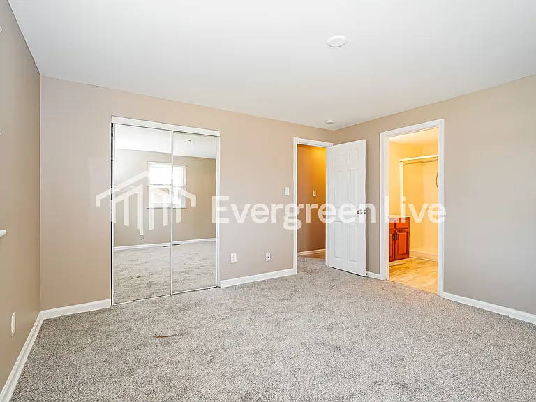 6868 Gilette Dr — Photo 9
