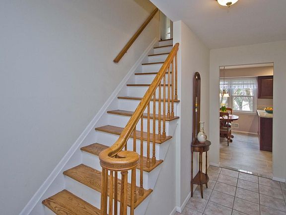 2nd image of 845 Knight St