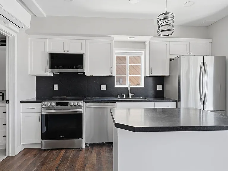 13869 Mercado Dr — Photo 7