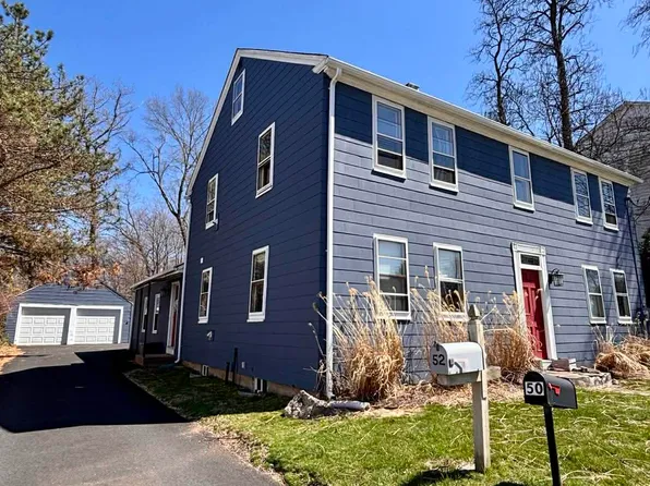 50-52 House St #2, Glastonbury, CT 06033