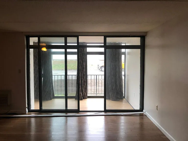 32 Skyline Dr #4 — Photo 4