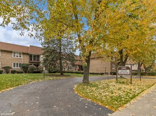 200 S Dee Rd APT 1D, Park Ridge, IL 60068