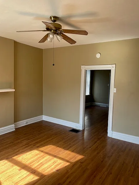 1 bed, 1000 sqft, $1,100 — Photo 4