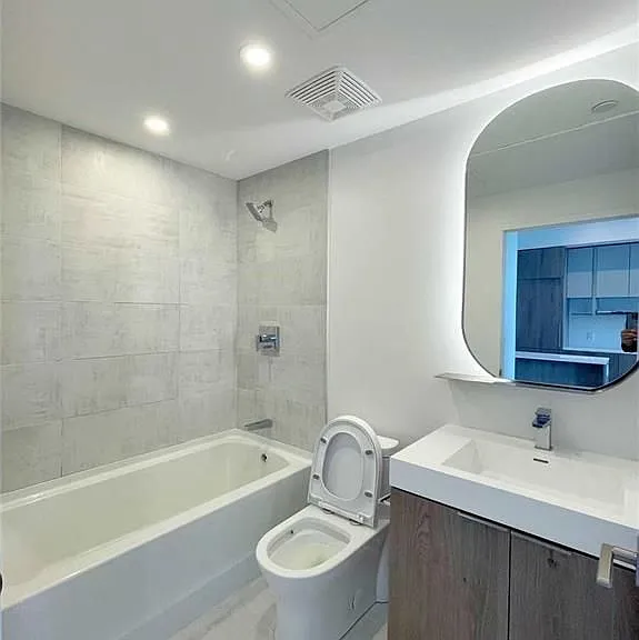 15 Holmes Ave #2706 — Photo 7