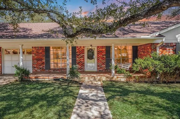 12402 Blue Water Cir — Photo 1
