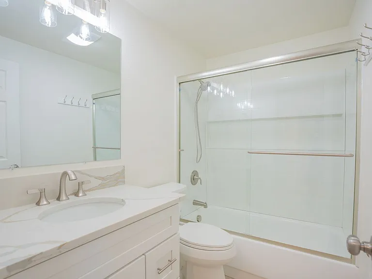 2910 Railroad St SE — Photo 11