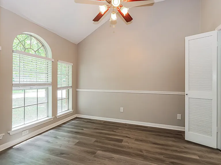 24 S Rain Forest Ct — Photo 6