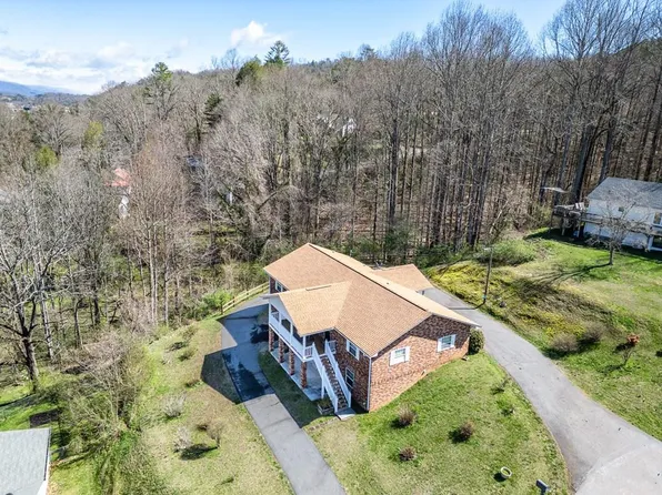 101 Dillard Street, Murphy, NC 28906