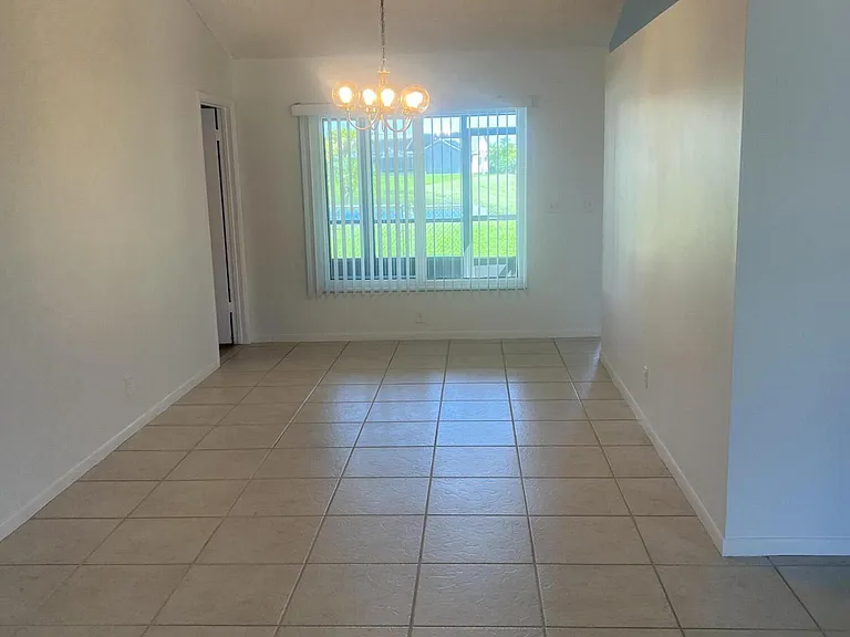 6039 Sunberry Cir — Photo 4
