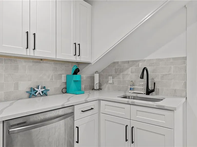13 Sherman St #3 — Photo 15