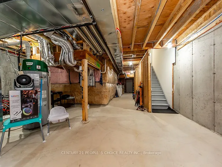162 Ogston Cres — Photo 48