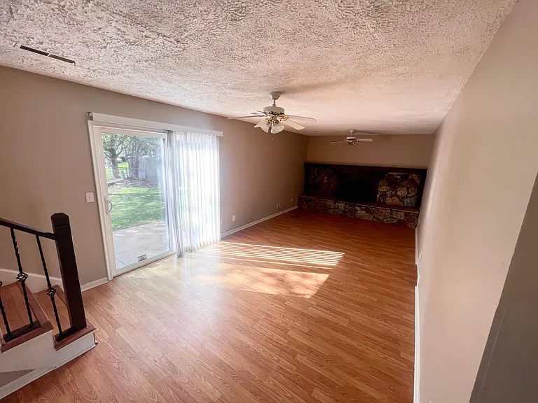 15318 Douglas Cir — Photo 3