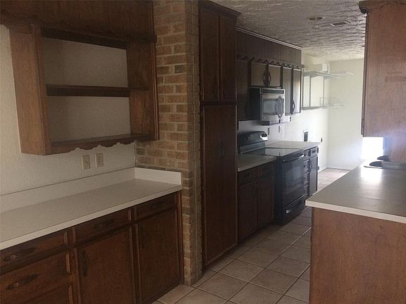 4th image of 2221 Westlake Dr