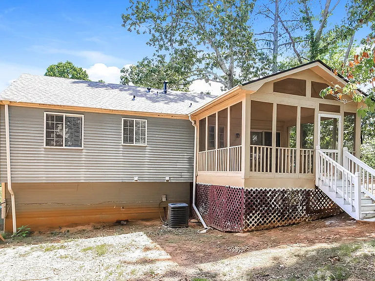 6818 Graves Mill Dr — Photo 17