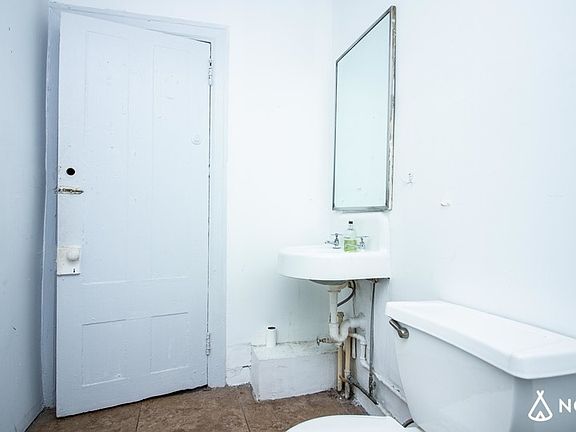 5th image of 351 Washington Ave #9