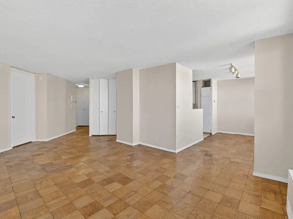 7002 Blvd East image 3 of 35