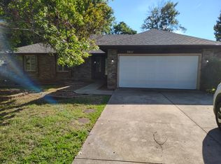 3927 S Cutler Ct, Springfield, MO 65807