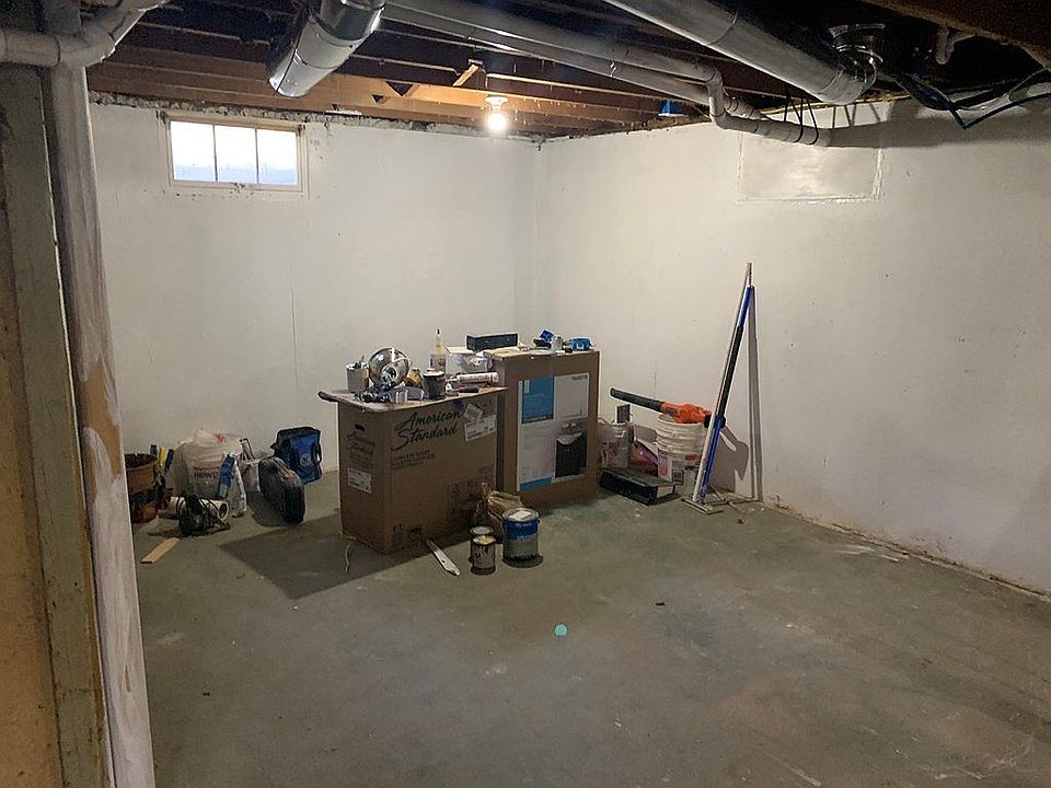 1st image of 246 Devonshire Dr