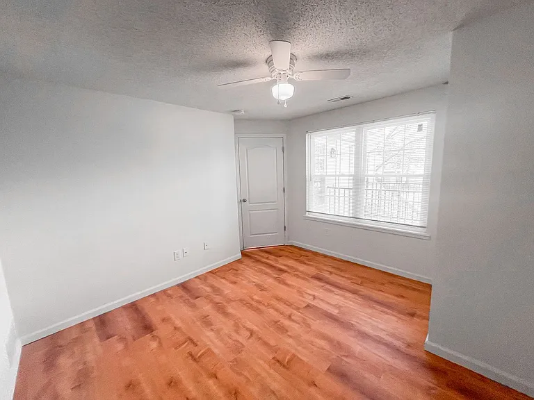 Heritage Apartments — Photo 25