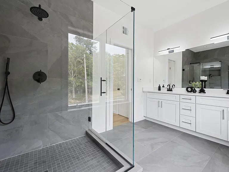 57 Newtown Rd — Photo 11