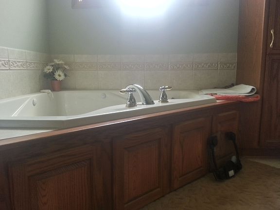 master suite tub